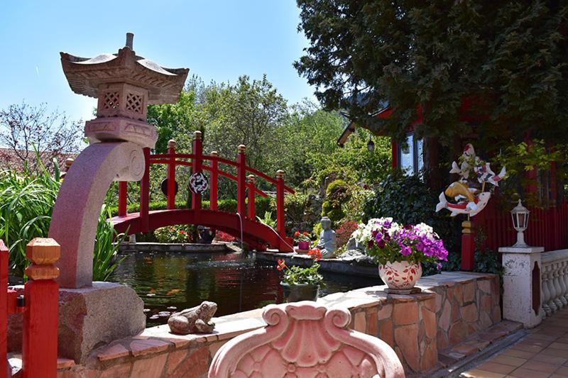 Au Printemps Japonais, Petit Train De La Mure, Parc Des Ecrins Pierre-Chatel